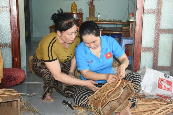 Lục b&igrave;nh "đi T&acirc;y" - Ảnh 4.