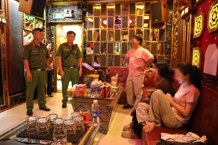 Công an Tây Ninh bắt 623 đối tượng ma túy trong tháng 5 - 2026 - Ảnh 4. Công an Tây Ninh bắt 623 đối tượng ma túy trong tháng 5 - 2026 - Ảnh 4.