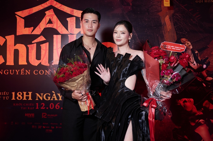 Diễn viên Nguyễn Công Nương biến hóa rạng rỡ trên thảm đỏ ra mắt "Lầu Chú Hỏa" - Ảnh 1.