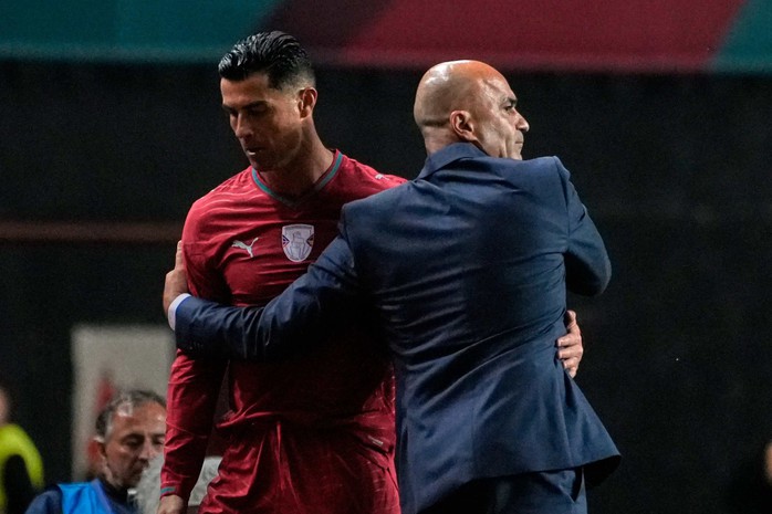 Ronaldo 2 lần đối mặt thủ m&ocirc;n vẫn bất lực, Bồ Đ&agrave;o Nha thắng nhọc Nigeria - Ảnh 3.