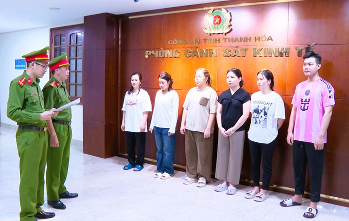 Ph&aacute; đường d&acirc;y bu&ocirc;n lậu v&agrave;ng thỏi từ Campuchia gần 1.000 tỉ đồng - Ảnh 1.
