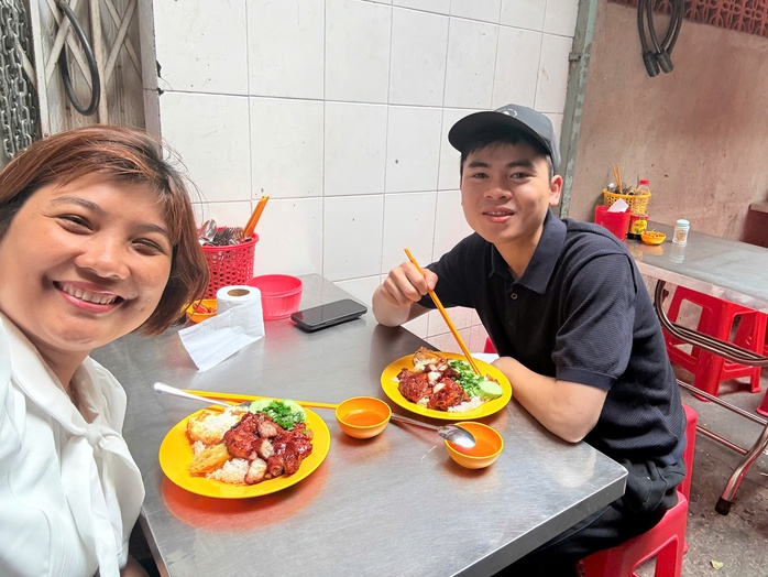 Cơm tấm, hủ tíu… được vào chương trình “Chạm Di sản - Ký ức đô thị” - Ảnh 3.