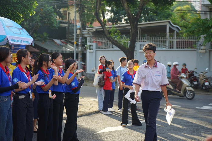 Thí sinh thi tốt nghiệp THPT bước vào các môn thi cuối cùng - Ảnh 1.