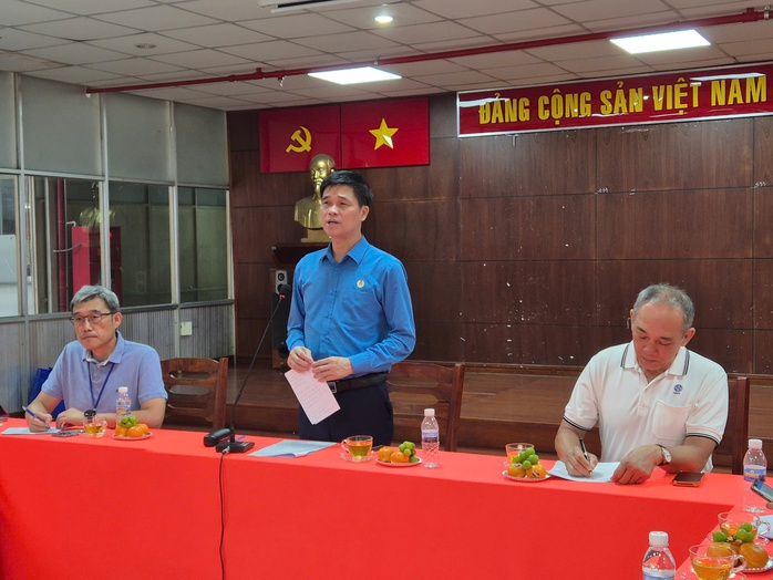 Gặp lãnh đạo Tổng LĐLĐ Việt Nam, người lao động gửi gắm tâm tư về lương, nhà ở xã hội - Ảnh 1.