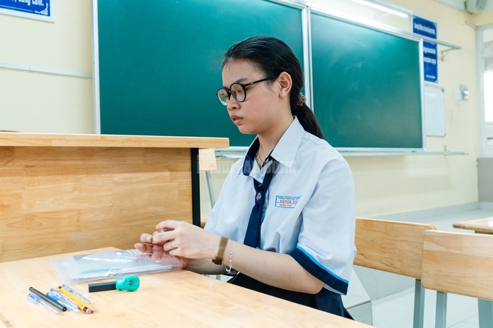 Kỳ thi tốt nghiệp THPT: Nữ sinh khuyết tật gác giấc mơ bác sĩ, chinh phục ngành Công nghệ thông tin - Ảnh 2.