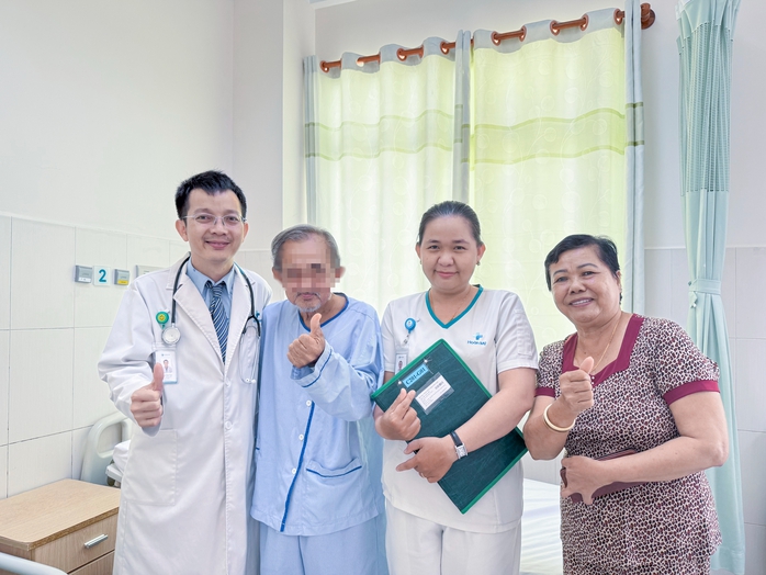 Một bệnh viện ở Cần Thơ cứu sống cụ &ocirc;ng li&ecirc;n tục ho ra m&aacute;u - Ảnh 2.