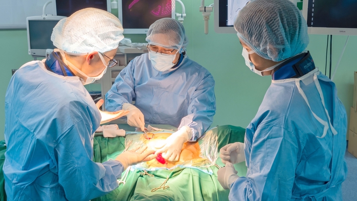 Lần đầu ti&ecirc;n đặt m&aacute;y ph&aacute; rung tim c&ocirc;ng nghệ mới - Ảnh 1.