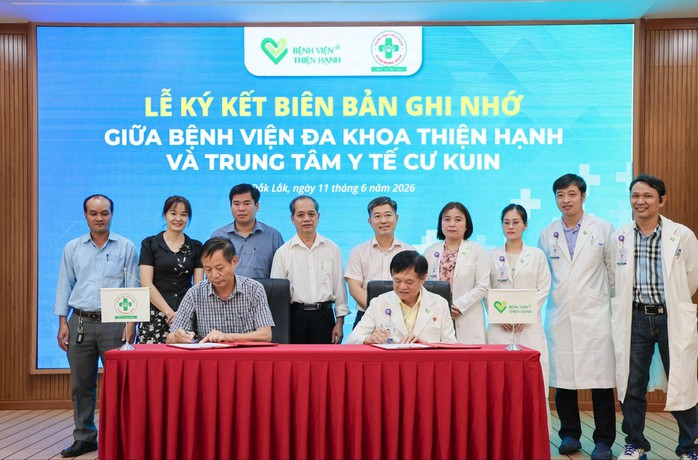 Bệnh viện Thiện Hạnh và Trung tâm Y tế Cư Kuin ký kết hợp tác chuyên môn - Ảnh 2.