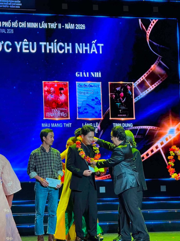 Hoàng Huy Bụt đoạt giải tại Liên hoan phim Ngắn TP HCM lần II, hứa hẹn cuộc bứt phá mới - Ảnh 1.