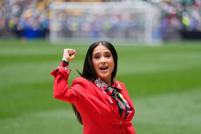 Ch&ugrave;m ảnh: Mexico v&agrave; điểm nhấn lễ khai mạc World Cup 2026 - Ảnh 8.