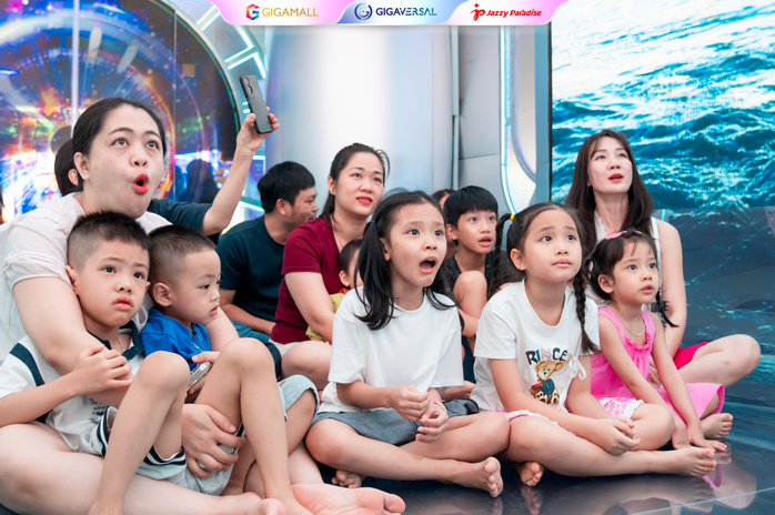 Gigaversal: Khám phá thế giới khủng long và vũ trụ 12D+ tại Gigamall - Ảnh 1.