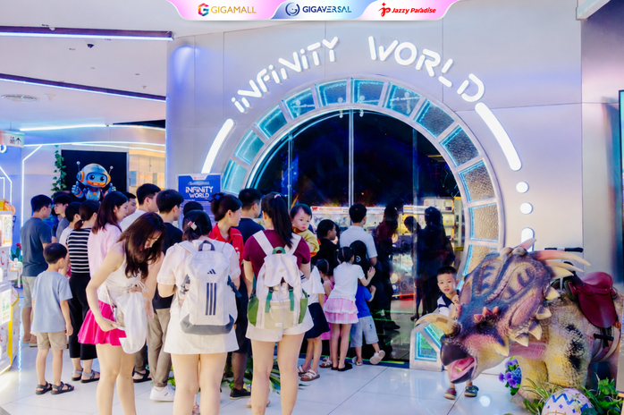Gigaversal: Khám phá thế giới khủng long và vũ trụ 12D+ tại Gigamall - Ảnh 2. Gigaversal: Khám phá thế giới khủng long và vũ trụ 12D+ tại Gigamall - Ảnh 2.