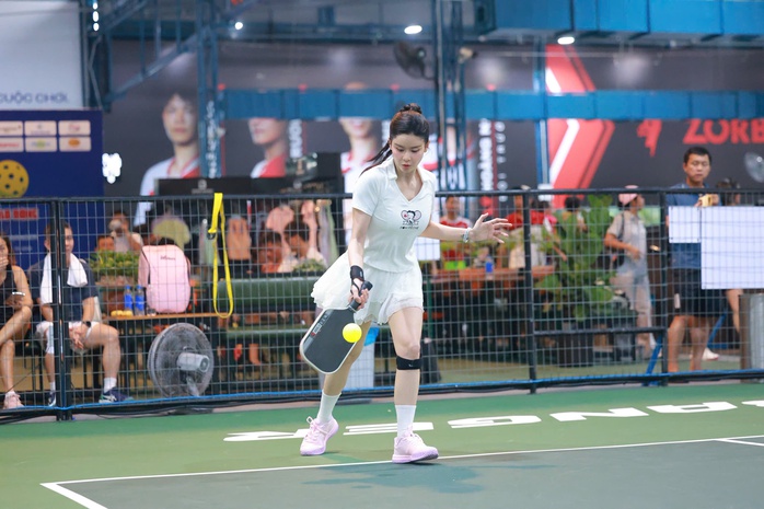 Diễn viên Trương Quỳnh Anh bị "ghiền" môn pickleball - Ảnh 3.