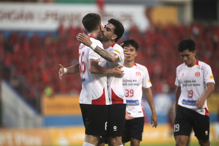 Thắng đẹp Ninh B&igrave;nh FC, CLB C&ocirc;ng an TP HCM v&ocirc; địch C&uacute;p Quốc gia 2025-2026  - Ảnh 3.
