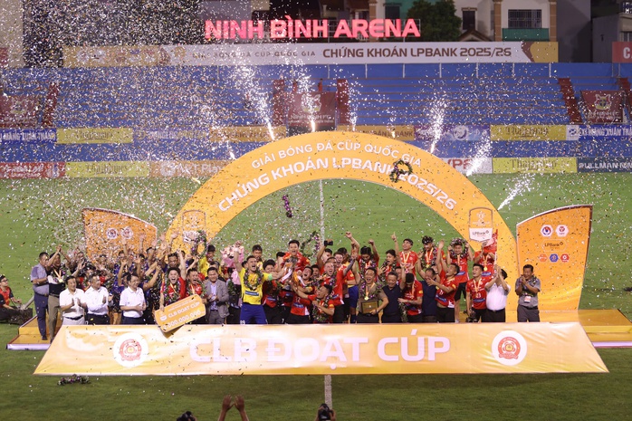 Thắng đẹp Ninh B&igrave;nh FC, CLB C&ocirc;ng an TP HCM v&ocirc; địch C&uacute;p Quốc gia 2025-2026  - Ảnh 8.