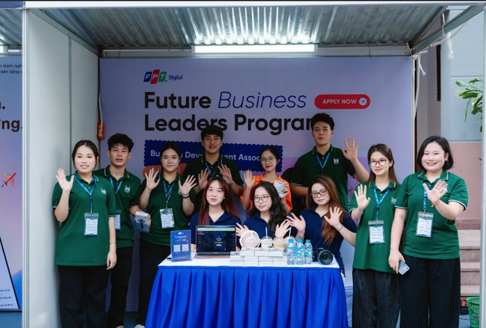 HSB đặt mục ti&ecirc;u mọi sinh vi&ecirc;n đều c&oacute; cơ hội việc l&agrave;m ph&ugrave; hợp sau tốt nghiệp - Ảnh 3.