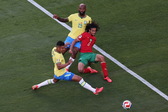 Morocco lỡ cơ hội lịch sử, Casemiro tệ nhất Brazil - Ảnh 1.