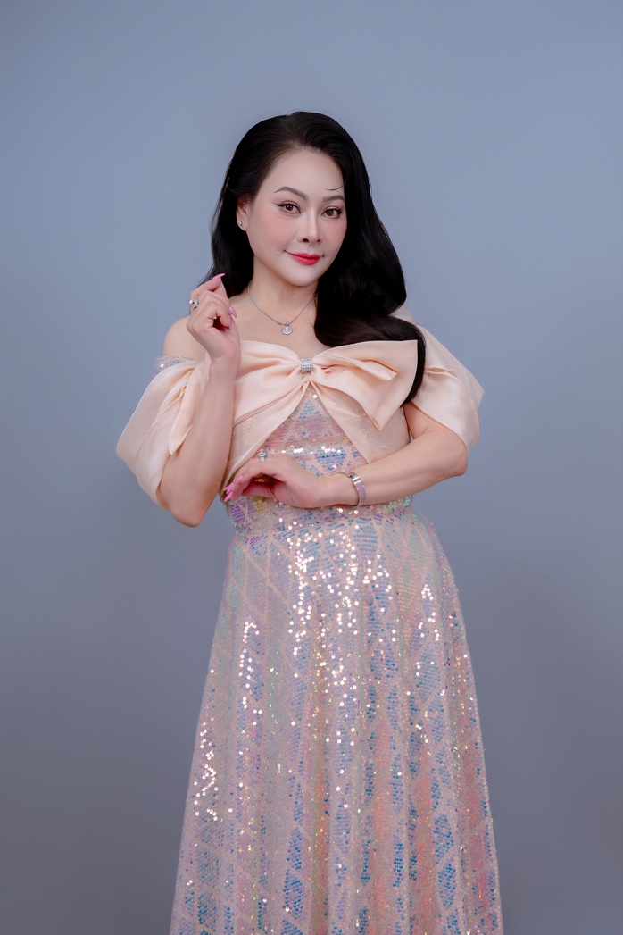 Đ&ocirc;ng Đ&agrave;o: "C&agrave;ng lớn tuổi, t&ocirc;i c&agrave;ng y&ecirc;u nghề!" - Ảnh 1.