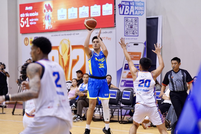 Hanoi Buffaloes nối dài mạch toàn thắng, vững ngôi đầu VBA 2026 - Ảnh 1.