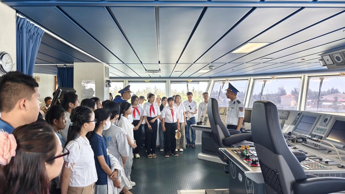 Cuộc thi Em yêu biển , đảo quê hương năm 2026 lan tỏa tình yêu biển đảo cho học sinh - Ảnh 1. Cuộc thi Em yêu biển , đảo quê hương năm 2026 lan tỏa tình yêu biển đảo cho học sinh - Ảnh 1.