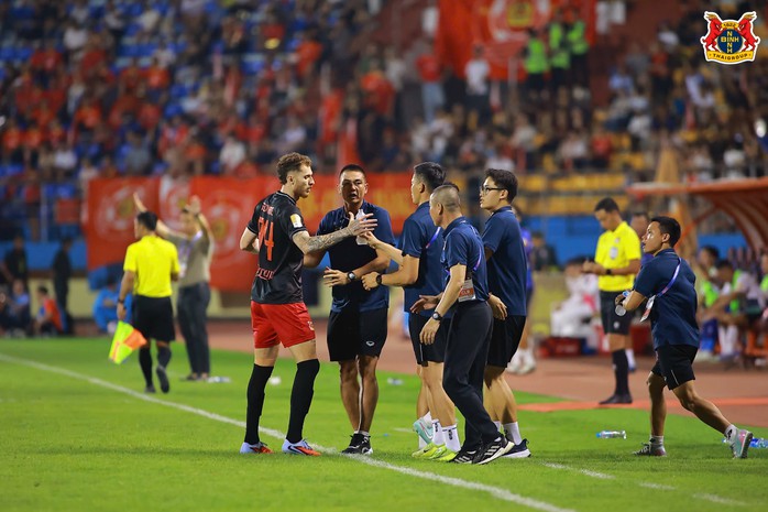 Ninh Bình FC bất ngờ chia tay trợ lý cũ của HLV Park Hang-seo - Ảnh 5.