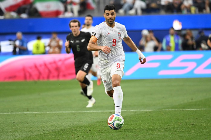 Vượt qua áp lực, tuyển Iran khởi đầu World Cup 2026 trên đất Mỹ khá suôn sẻ - Ảnh 5.