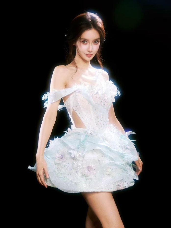 Mỹ nhân Angelababy đẹp vô thực với đầm Việt - Ảnh 3.