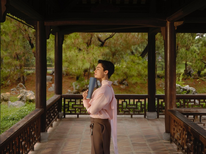 Ngỡ ngàng với "vũ trụ Á Đông" trong màn trở lại của MONO - Ảnh 3.