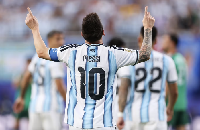 20 năm, 6 World Cup và chuỗi 16 bàn thắng của Lionel Messi bất tử - Ảnh 3.