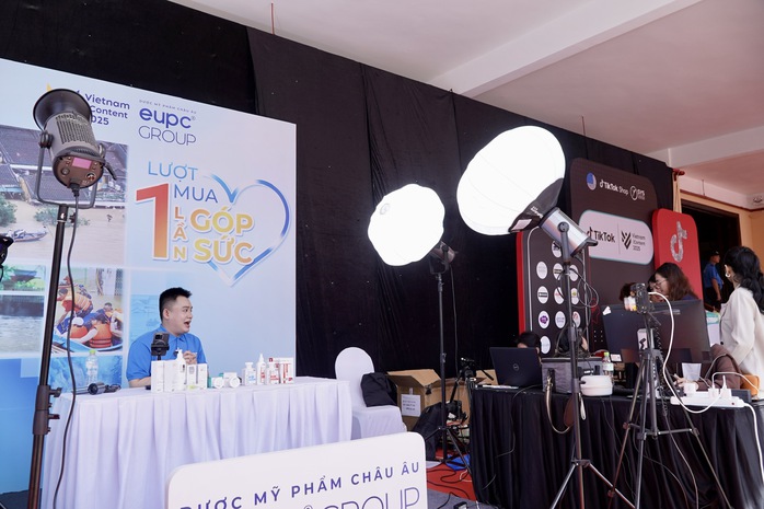 Livestream bán hàng vào khuôn khổ - Ảnh 1.
