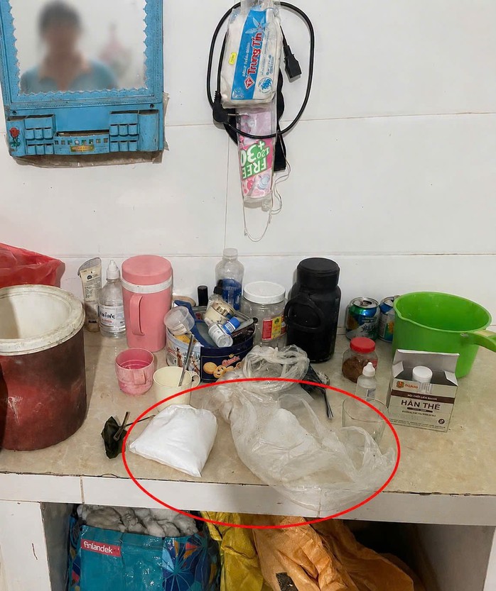 Phát hiện cơ sở dùng hàn the làm bánh ú tro tại Đà Nẵng vi phạm pháp luật - Ảnh 1.