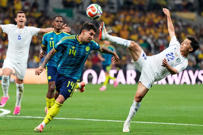 Uzbekistan có bàn lịch sử, nỗ lực bất thành trước Colombia ở World Cup - Ảnh 1.