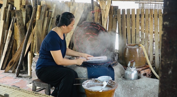 Tiếp lửa làng bánh tráng Phú Hòa Đông - Ảnh 5.