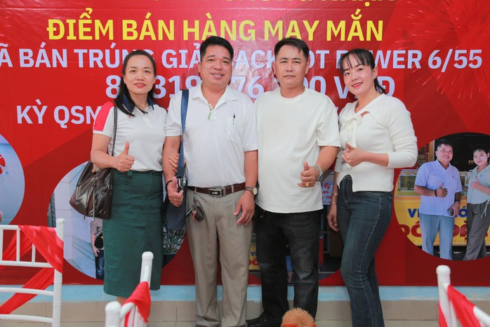 Người đàn ông trúng Vietlott hơn 83 tỉ đồng tiếp tục trúng xổ số miền Nam - Ảnh 1.