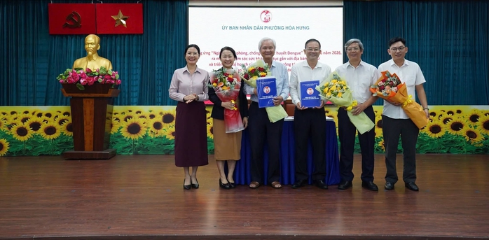 Phường Hòa Hưng ra mắt Đội chăm sóc sức khỏe liên tục cho người dân - Ảnh 3.