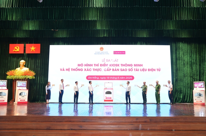Đà Nẵng ra mắt 11 Trạm dịch vụ công số ứng dụng AI - Ảnh 1.