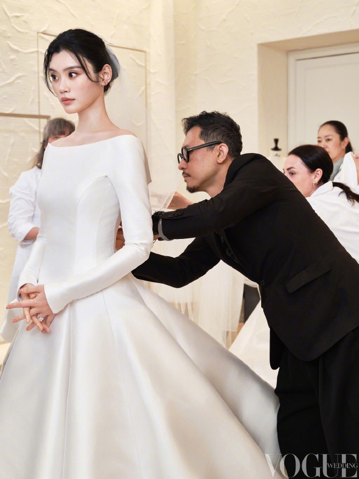 Đám cưới cổ tích của Hề Mộng Dao và thiếu gia sòng bạc - Ảnh 1.