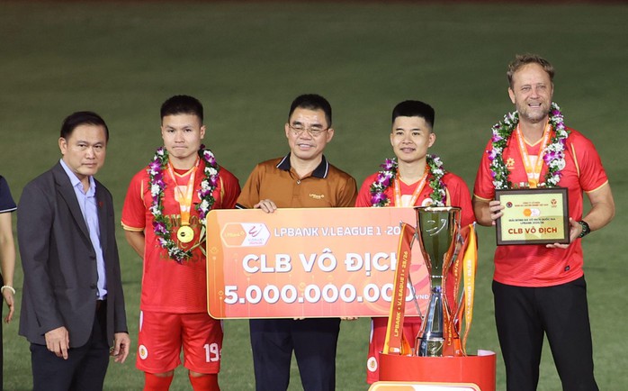 Công an Hà Nội cần thêm 1 điểm để phá kỷ lục V-League - Ảnh 8.