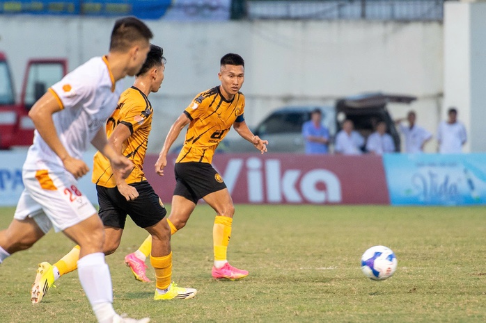 Hàng loạt trụ cột chia tay CLB Thanh Hóa sau khi trụ hạng V-League thành công - Ảnh 2.