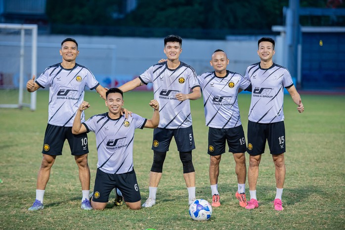 Hàng loạt trụ cột chia tay CLB Thanh Hóa sau khi trụ hạng V-League thành công - Ảnh 7.