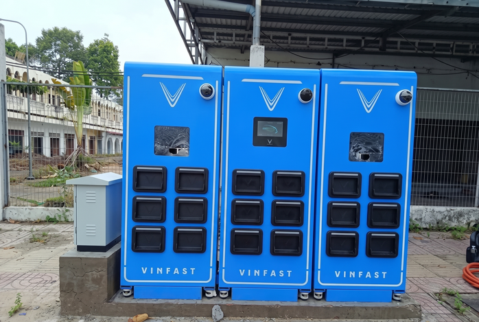 Phá họai tủ đổi pin xe điện Vinfast tại TPHCM: Người đàn ông bị bắt giữ - Ảnh 3. Phá họai tủ đổi pin xe điện Vinfast tại TPHCM: Người đàn ông bị bắt giữ - Ảnh 3.