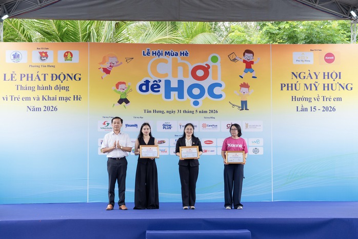Vinamilk c&ugrave;ng trẻ em tận hưởng ng&agrave;y hội m&ugrave;a h&egrave; tại Ph&uacute; Mỹ Hưng - Ảnh 5.