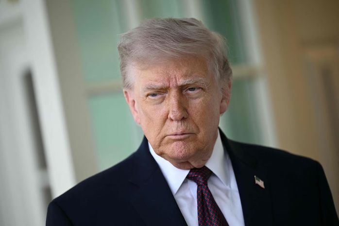 &Ocirc;ng Donald Trump ch&ecirc; đ&agrave;m ph&aacute;n với Iran &ldquo;nh&agrave;m ch&aacute;n&rdquo; - Ảnh 1.