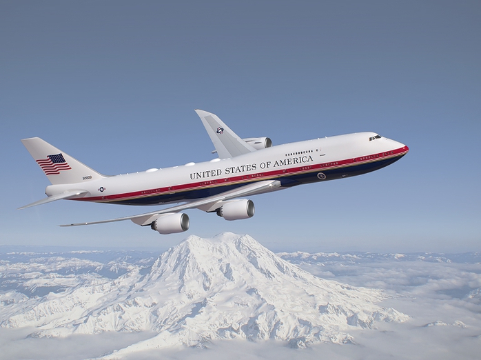Tổng thống Donald Trump ra mắt chiếc Air Force One mới - Ảnh 3. Tổng thống Donald Trump ra mắt chiếc Air Force One mới - Ảnh 3.