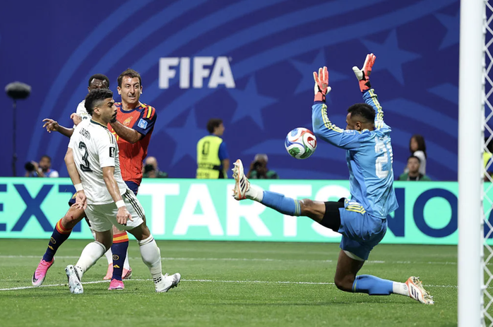 Đè bẹp Ả Rập Saudi 4-0, Tây Ban Nha thẳng tiến ngôi đầu bảng - Ảnh 3.