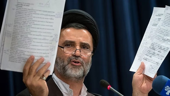 Nghị sĩ Iran bị cắt s&oacute;ng v&igrave; tiết lộ mật thư của L&atilde;nh tụ Tối cao - Ảnh 1.