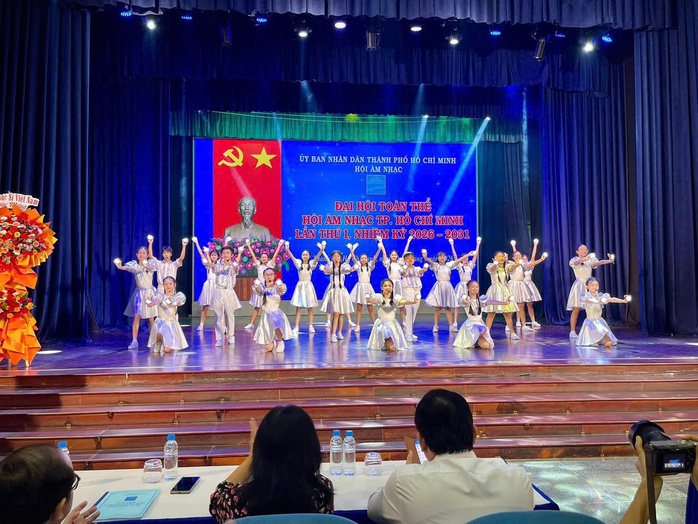 Nhạc sĩ Nguyễn Quang Vinh tái đắc cử Chủ tịch Hội Âm nhạc TP HCM - Ảnh 2.
