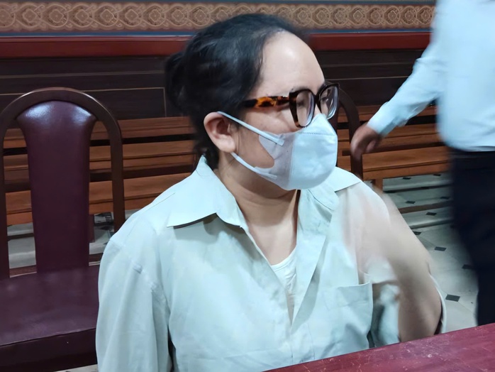 TPHCM: Chiêu trò giúp nữ "thầy bói" 9X kiếm 28,1 tỉ đồng trong hơn một năm - Ảnh 1.