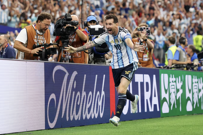 Lionel Messi và bộ sưu tập kỷ lục đồ sộ ở tuyển Argentina - Ảnh 2.