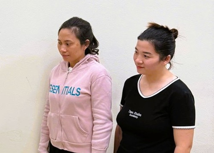 Một nữ gi&aacute;m đốc bị khởi tố - Ảnh 1.
